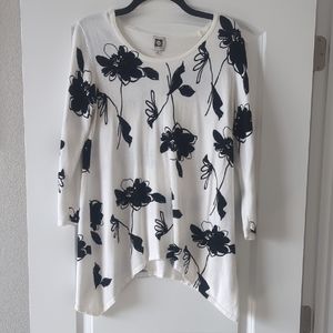 Anne Klein Black and White 3/4 Sleeve Floral Tunic Size M